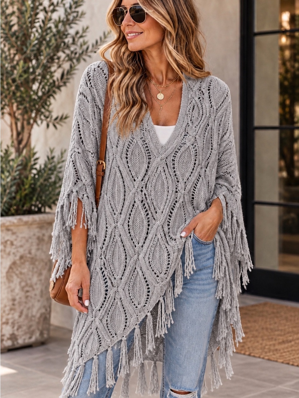 307. Women’s Heathered Grey Speckled Yarn Cable Knit Fringed Poncho